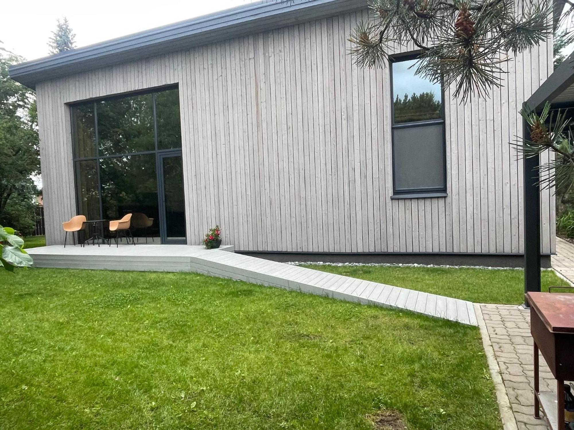 Ferienwohnung Pine House Zujunai Exterior foto